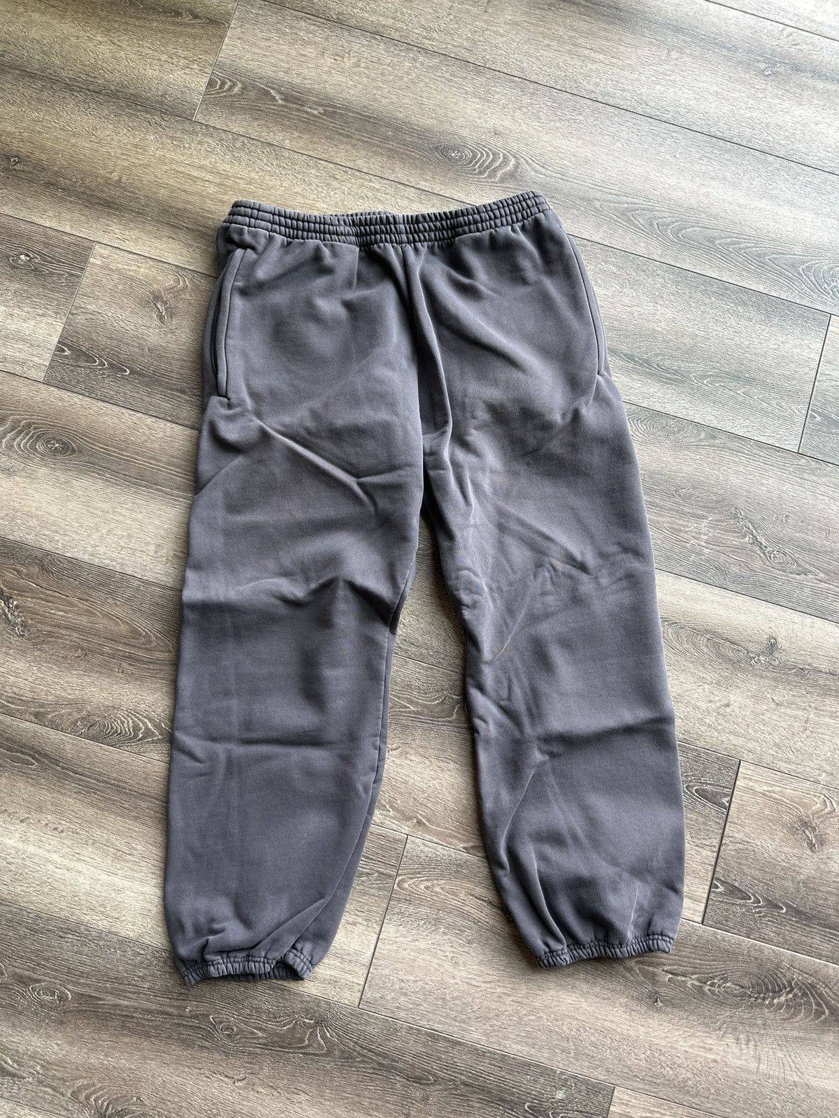 Balenciaga × Gap × Kanye West Yeezy Gap Balenciaga Sweatpants Size US 36 / EU 52 - 1 Thumbnail
