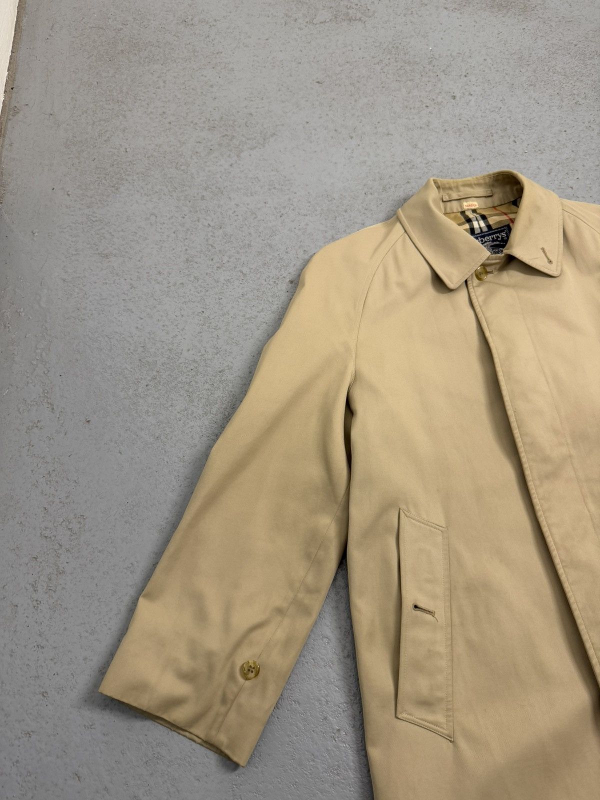 Burberry Vintage Burberrys Nova Check Trench Coat Size US M / EU 48-50 / 2 - 5 Thumbnail