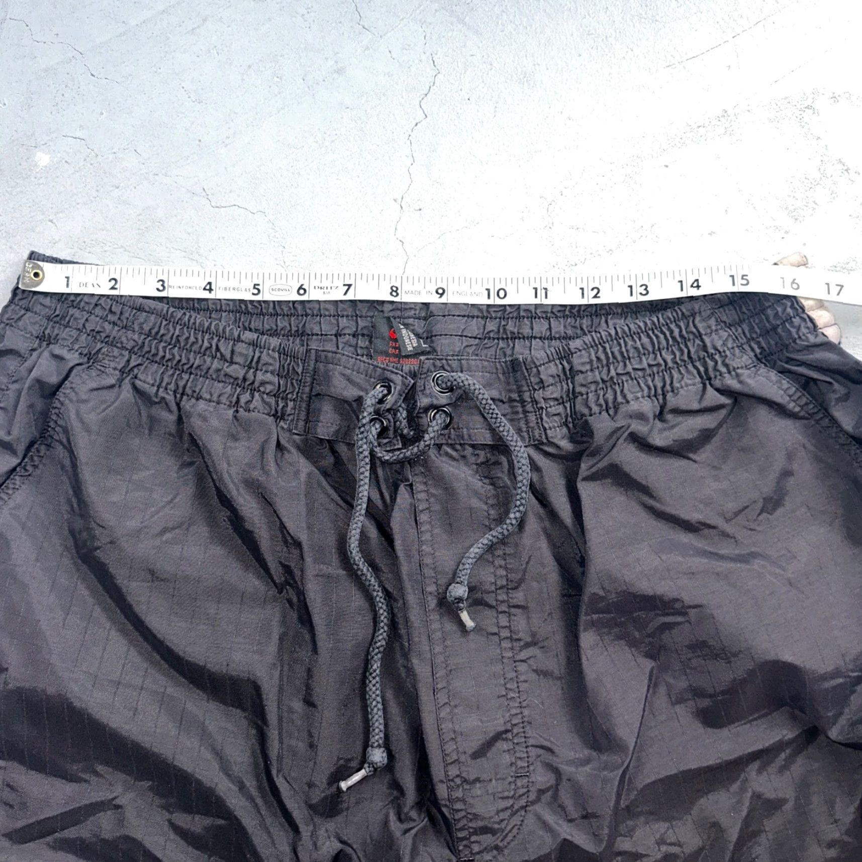 Nike VINTAGE Nike Black Nylon Shorts Sportswear 90s Swoosh XL Inseam 9” Track Running Men Size US 36 / EU 52 - 4 Thumbnail