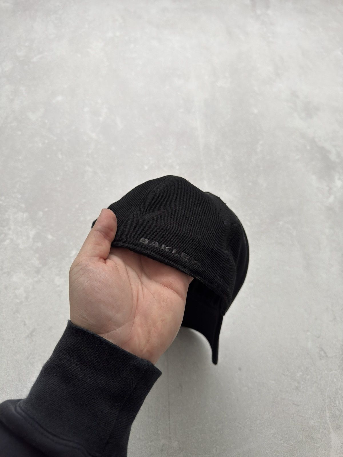 Oakley Vintage Oakley Carbon Plain Logo Flex Outdoor Cap Hat Size ONE SIZE - 7 Thumbnail