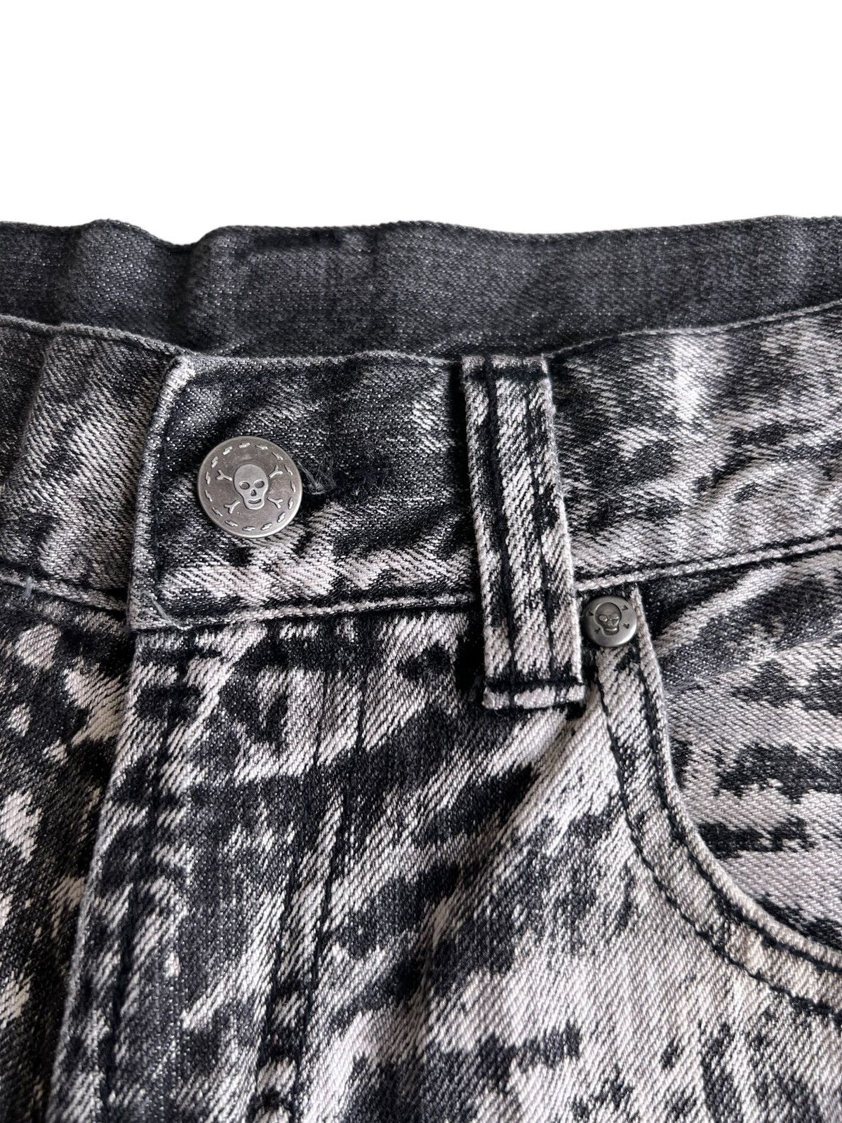 Obelisk "Impulse Pleasure" Anarchy Poems Distressed Goth Baggy Jorts Size US 30 / EU 46 - 6 Thumbnail