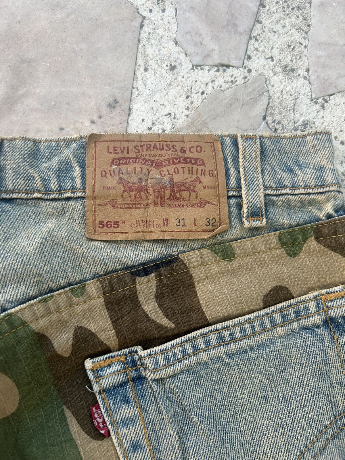 Levi's Levis 565 Denim Camo Shorts Size US 31 - 12 Thumbnail