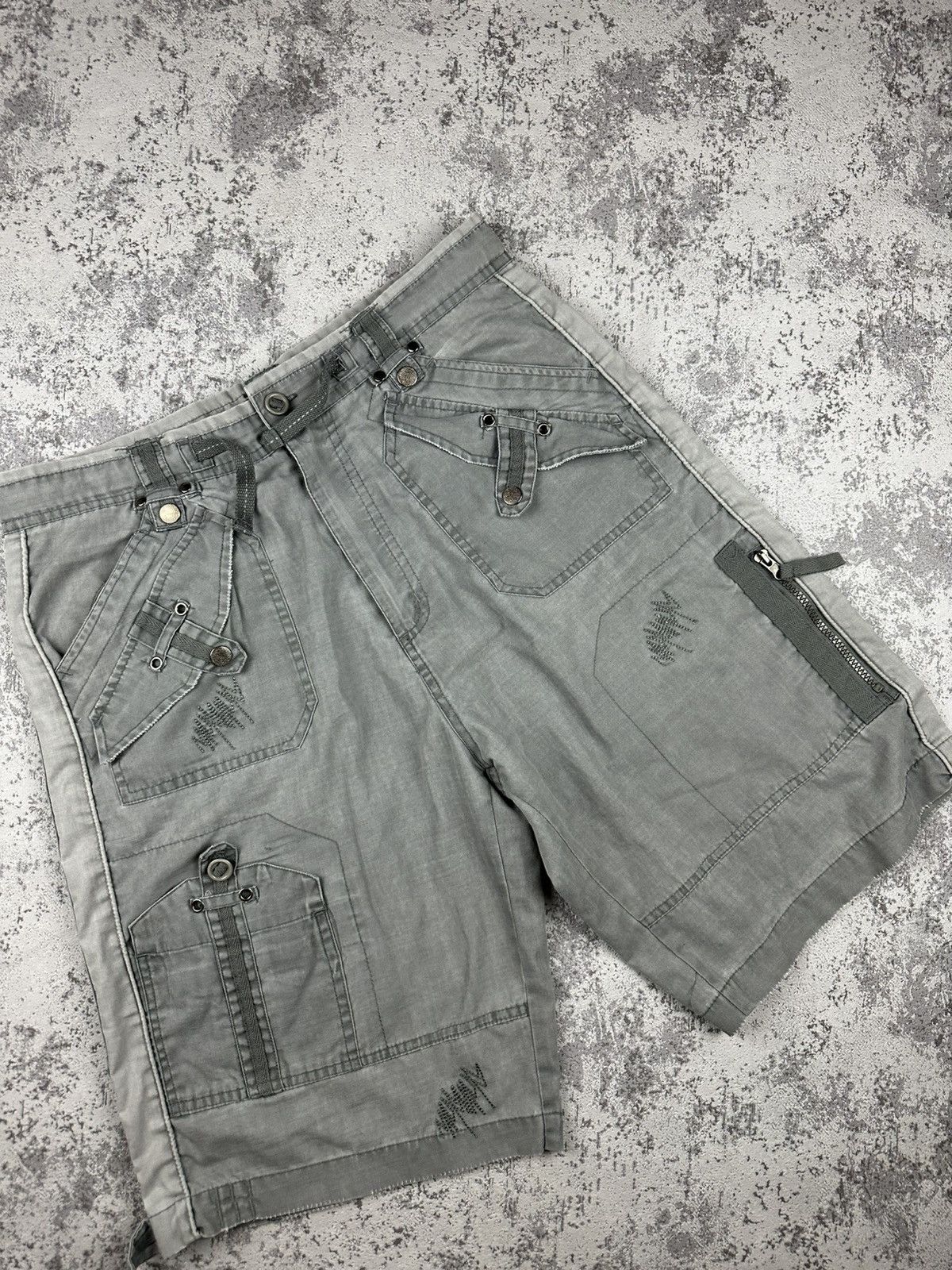 Japanese Brand Tactical Cargo Shorts Multi-Pocket Design Size US 32 / EU 48 - 1 Thumbnail