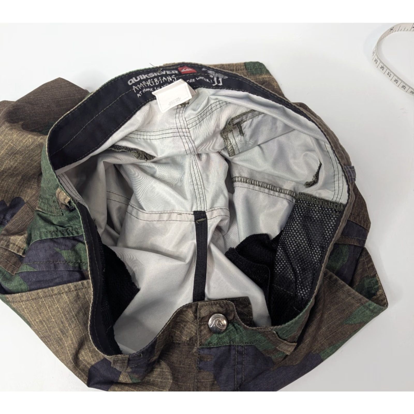 Quiksilver Quiksilver Amphibian Board Shorts Men Size 29 Camouflage Outdoor Beach Utility Chino Pocket Zipper Logo Regular Size US 29 - 6 Thumbnail