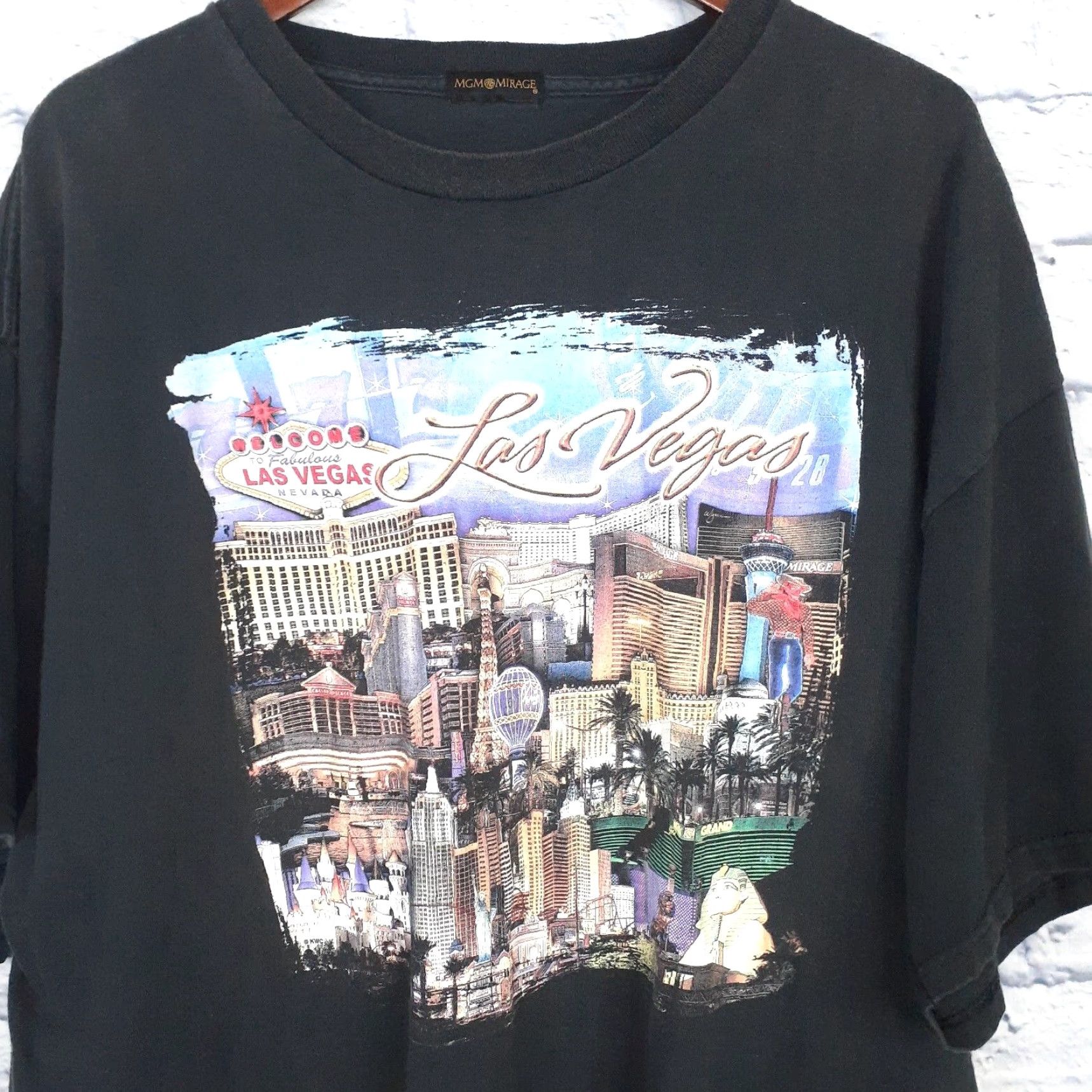 Vintage VINTAGE MGM Mirage Las Vegas Short Sleeve T Shirt Mens XL Black Size US XL / EU 56 / 4 - 2 Thumbnail