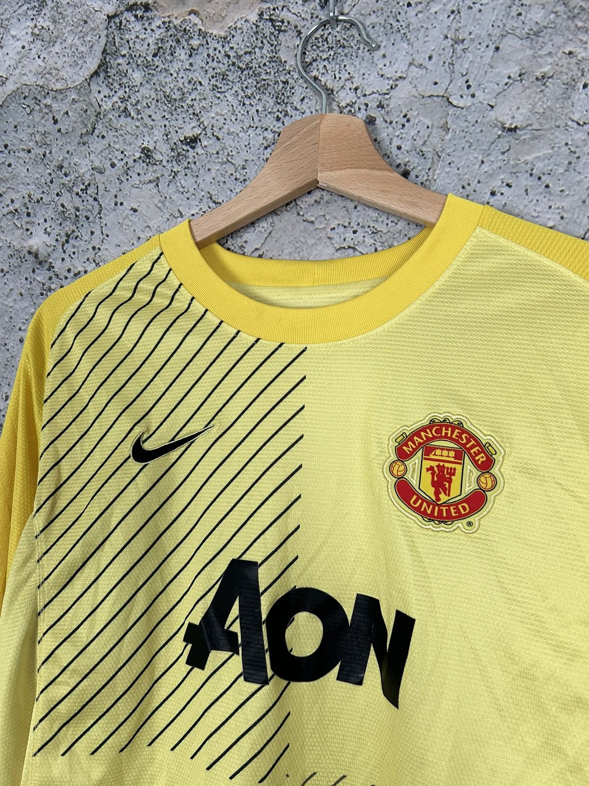 Nike Manchester United Nike Soccer Jersey Goalkeeper Hype Rare Size US S / EU 44-46 / 1 - 3 Thumbnail