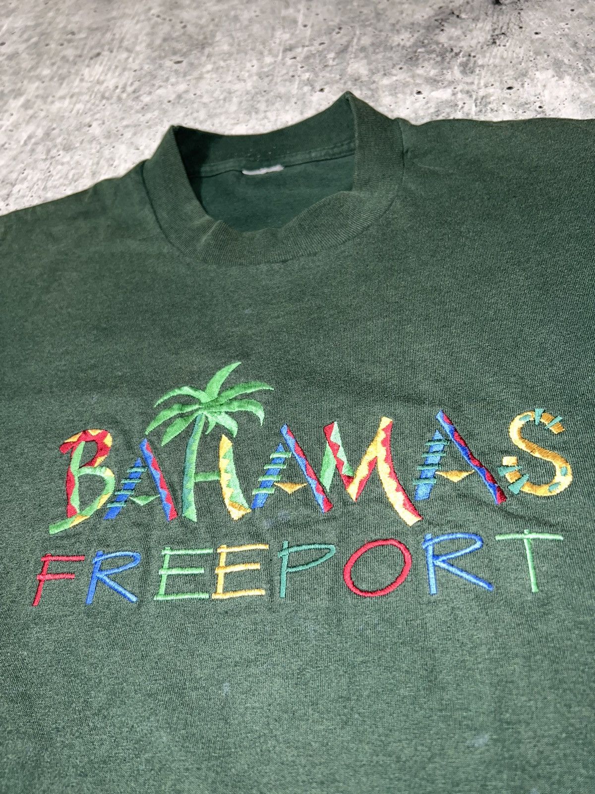Other Vintage Y2K Bahamas Freeport Embroidered Tee Size US L / EU 52-54 / 3 - 2 Thumbnail