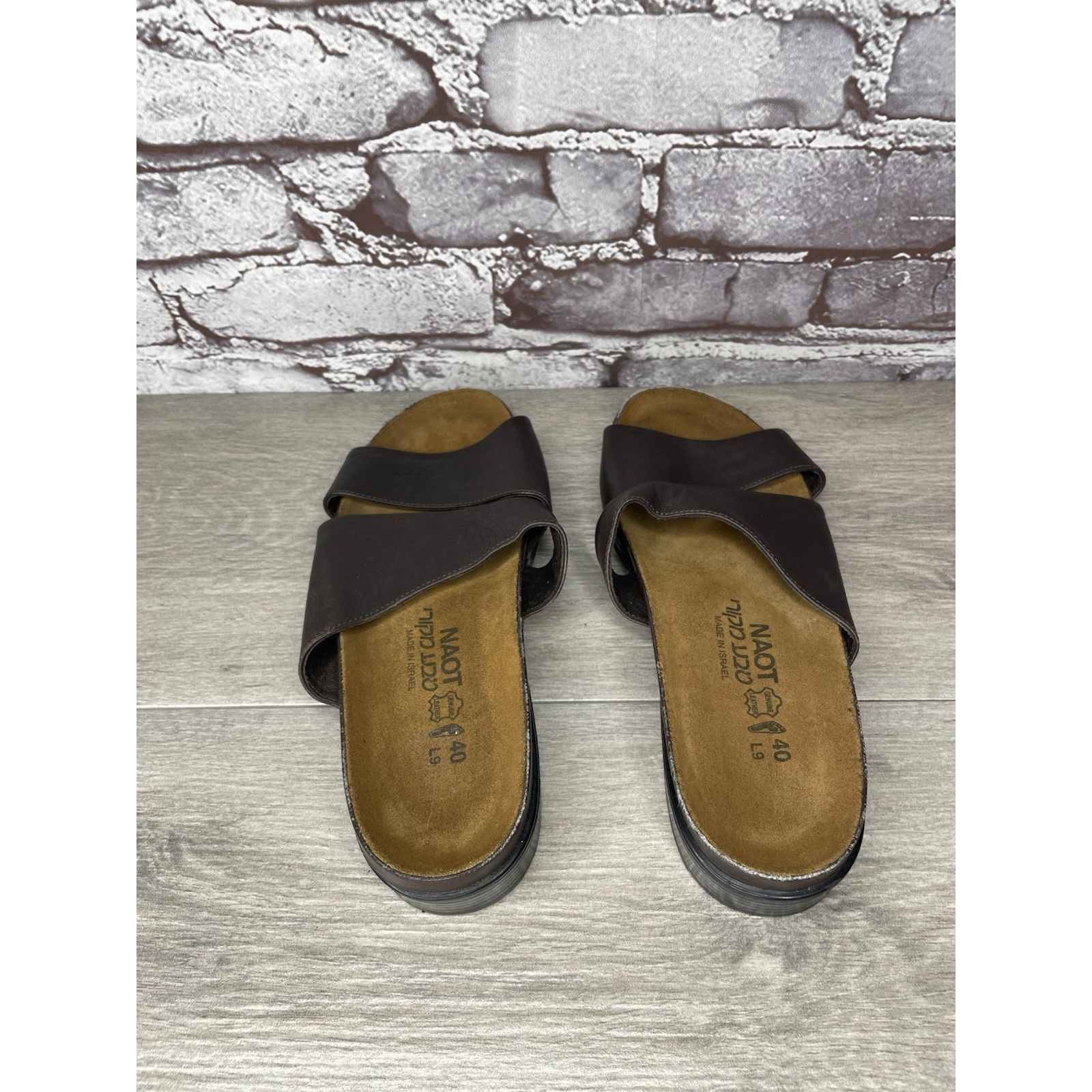 Other Naot Brown Leather Casual Low Heel Strap Slides Sandals Wome Size US 10 / IT 40 - 4 Thumbnail