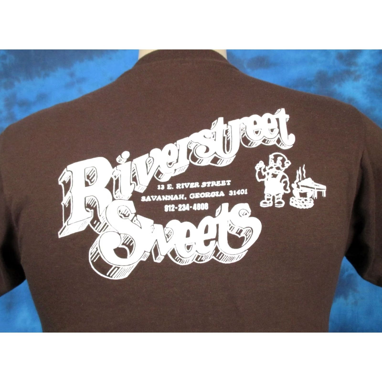 Hanes VINTAGE Hanes T-Shirt XS 80s 80s River Street Sweets Savannah Georgia Brown Short Sleeve Crew Neck Candy Print Mens Size US XS / EU 42 / 0 - 6 Thumbnail