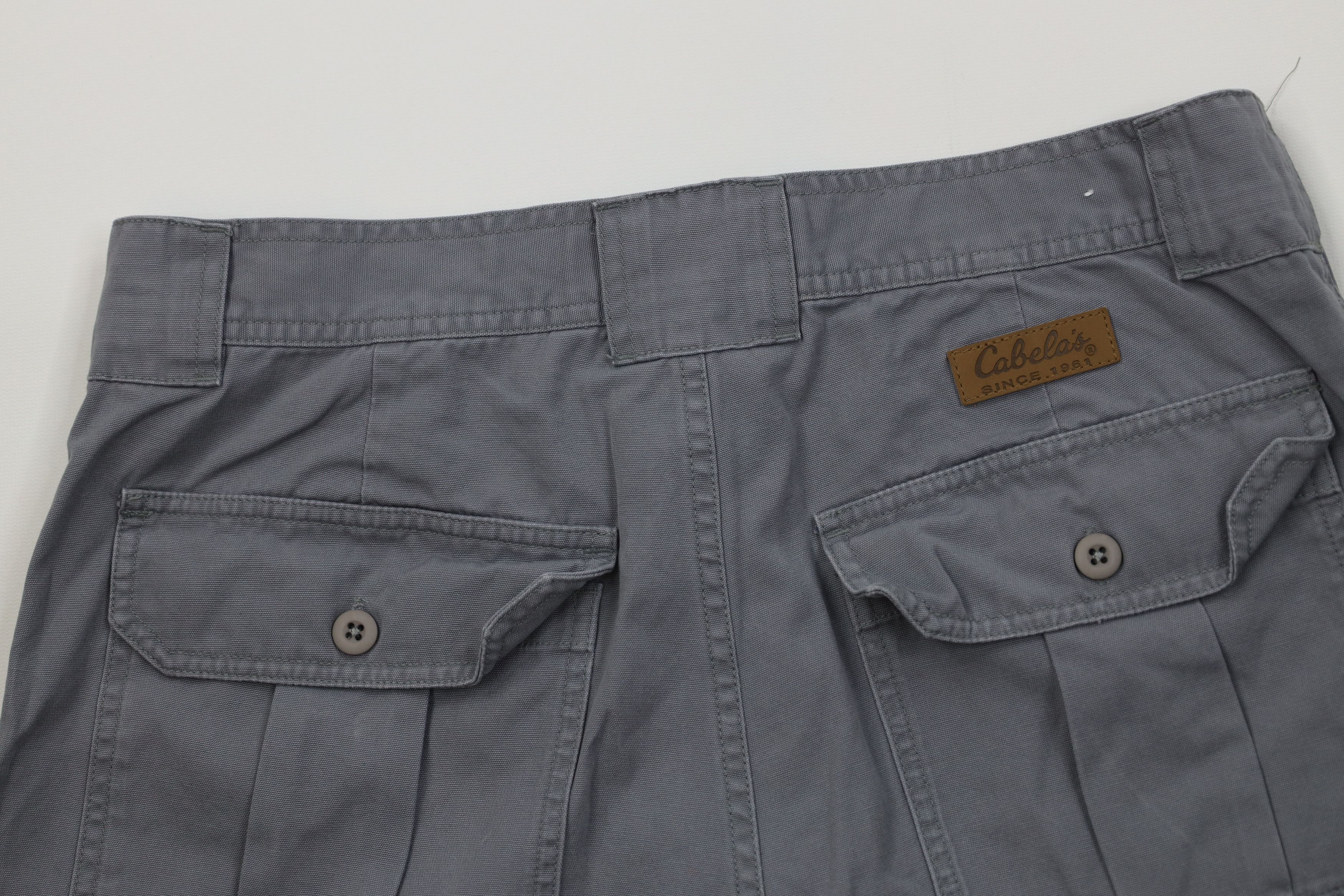 Cabelas Vintage Cabelas Above Knee 7 Pocket Cargo Trail Shorts Gray Size US 34 / EU 50 - 8 Thumbnail