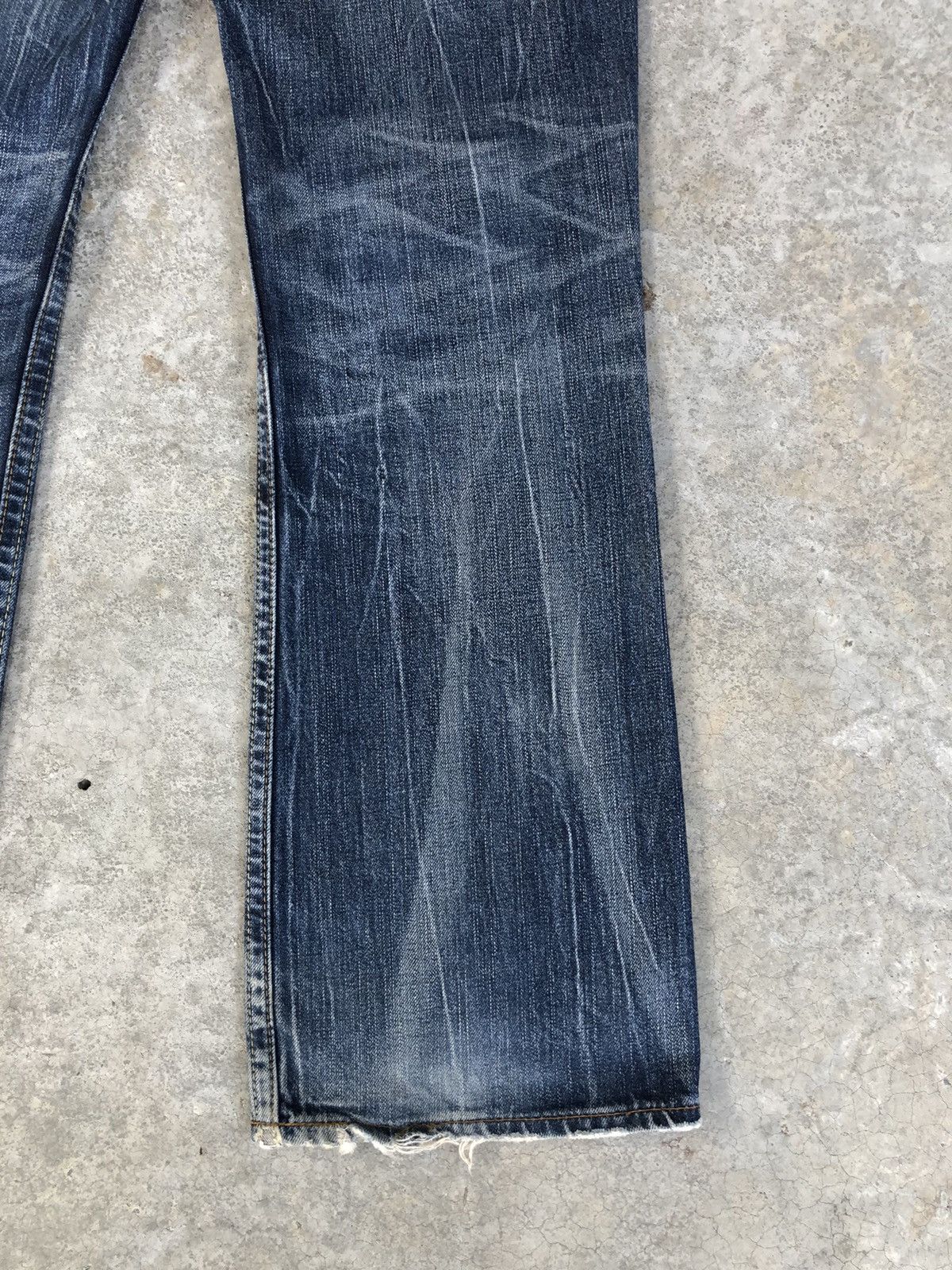 If Six Was Nine Y2k Levi’s Flared Jeans Distressed Jeans Mudwash 507 Size US 33 - 12 Thumbnail
