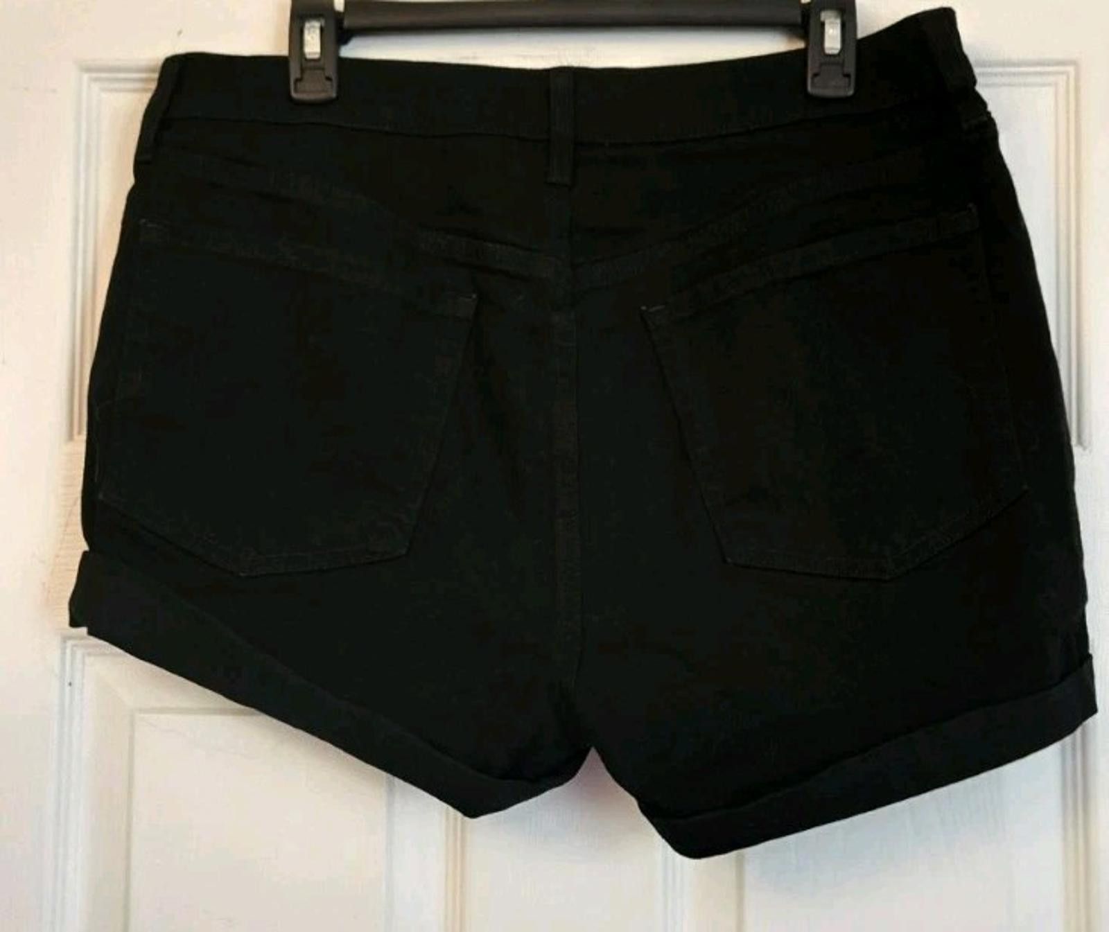 Old Navy Old Navy Womens High Rise Wow HR Short Black Jack Jean Short Size 36" / US 14 / IT 50 - 4 Thumbnail