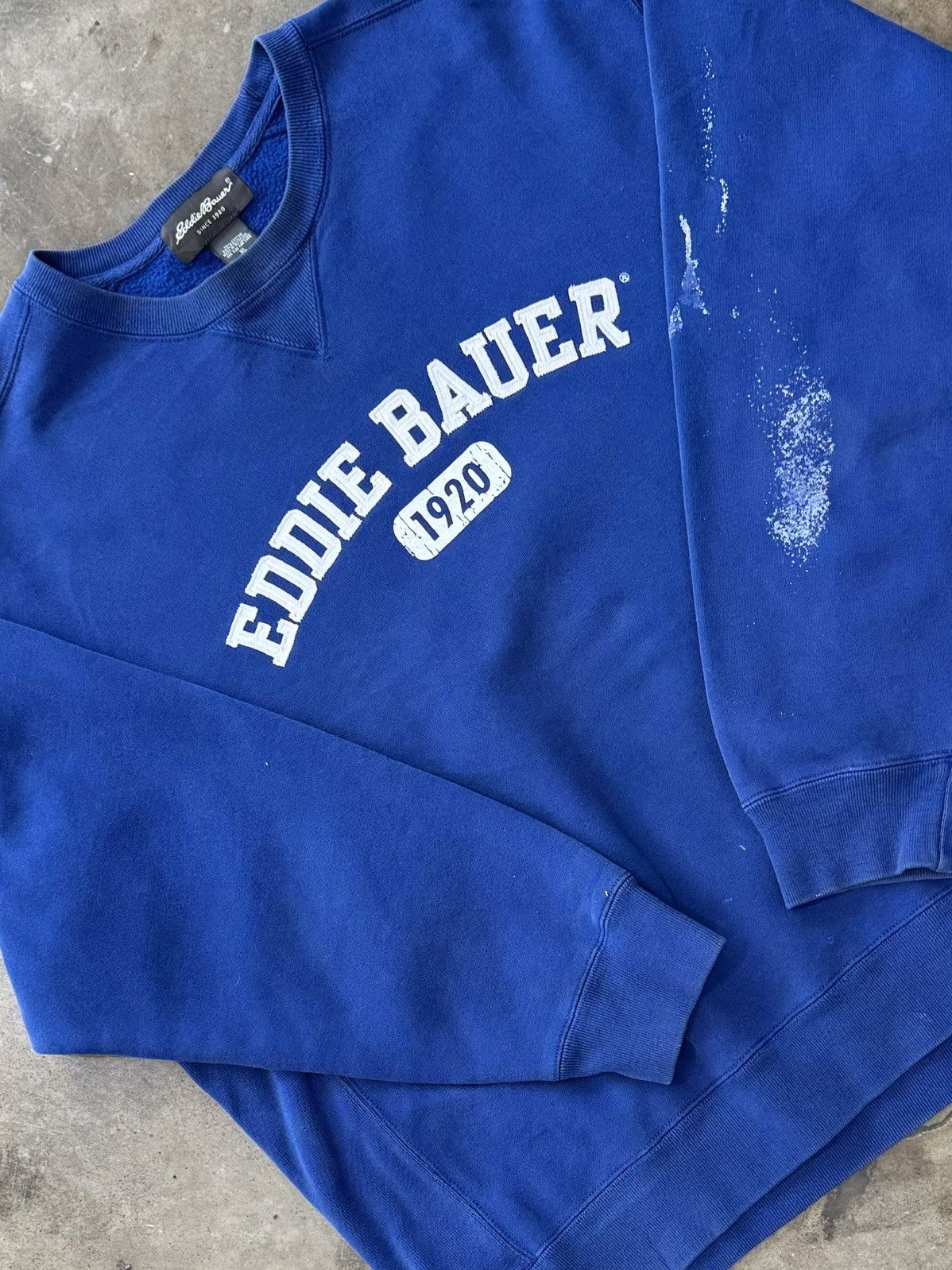 Vintage Vintage Eddie Bauer Navy Crewneck XL Size US XL / EU 56 / 4 - 1 Thumbnail