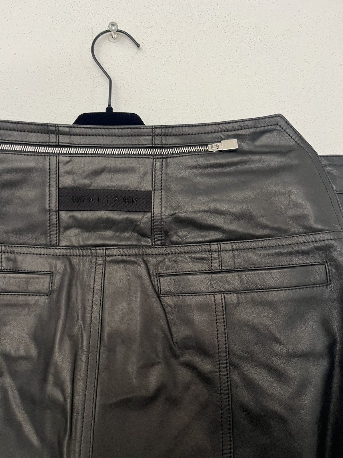 1017 ALYX 9SM 1017 Alyx 9SM black leather shorts Size US 33 - 3 Thumbnail