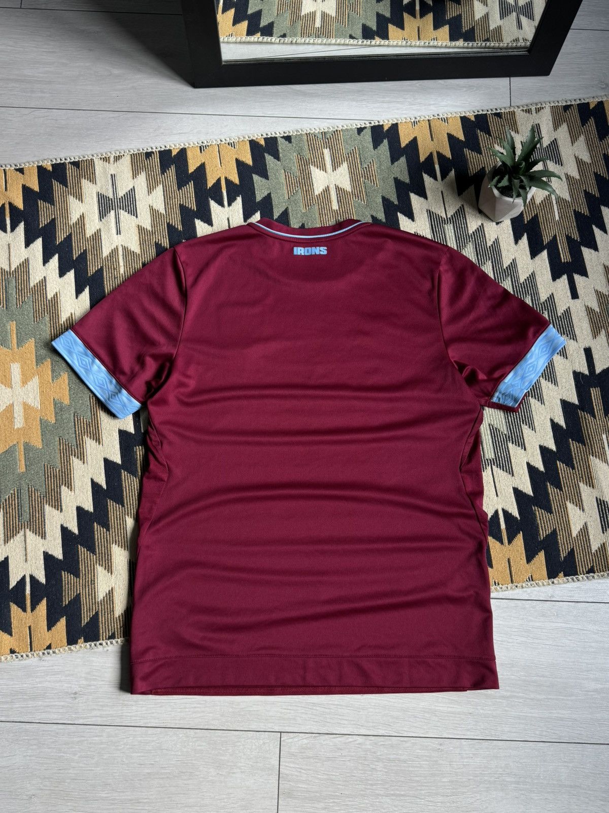 Umbro Vintage Umbro West Ham United Betway 2018/19 Soccer Jersey Size US L / EU 52-54 / 3 - 9 Thumbnail
