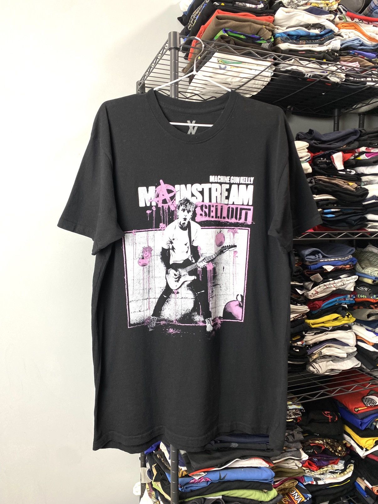 Band Tees MGK Machine Gun Kelly Tour Band T Shirt Size US XL / EU 56 / 4 - 1 Thumbnail