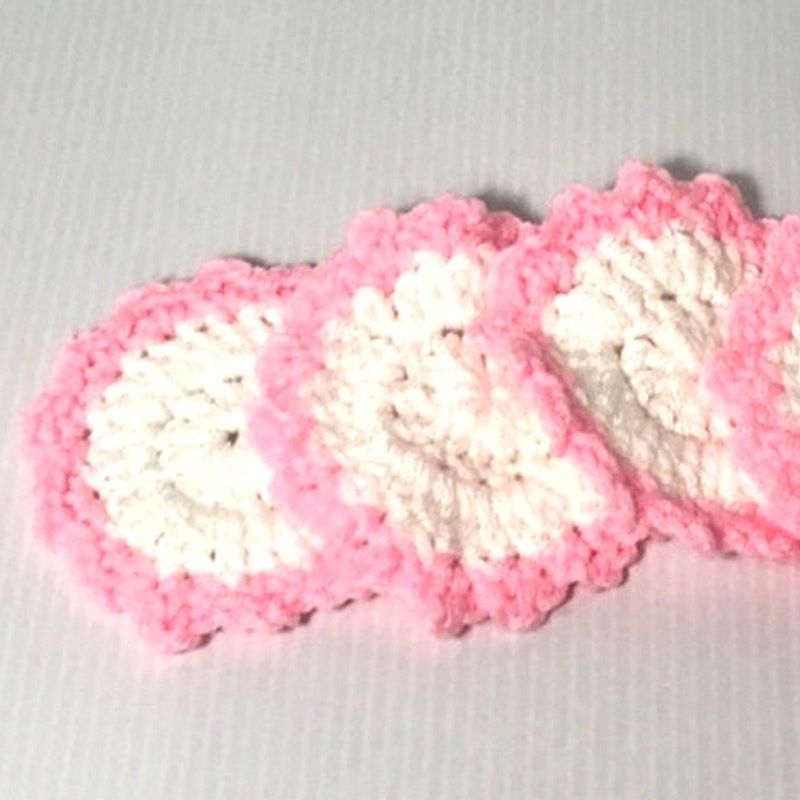 Handmade NWT Handmade Crocheted Facial Scrubbies by Dawny Set of 4 Size ONE SIZE - 3 Thumbnail