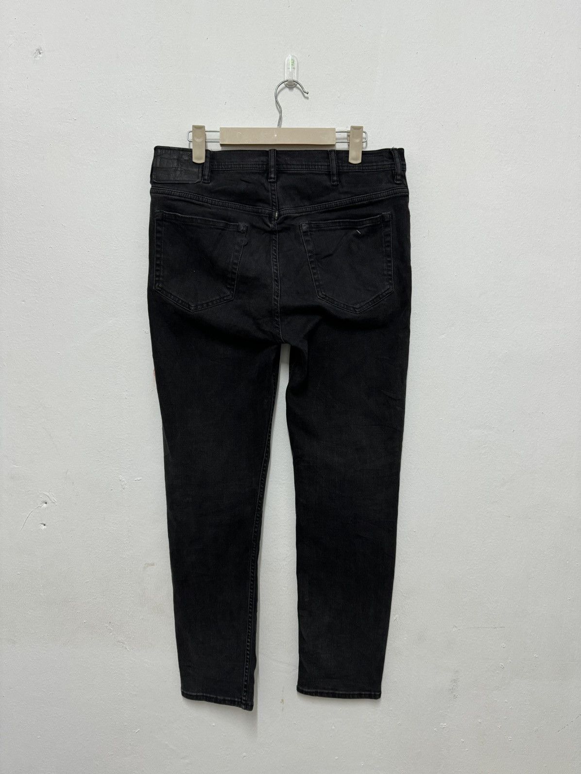 image of Acne Studios Acne Studio Slim Fit Jeans in Black, Men's (Size 30)