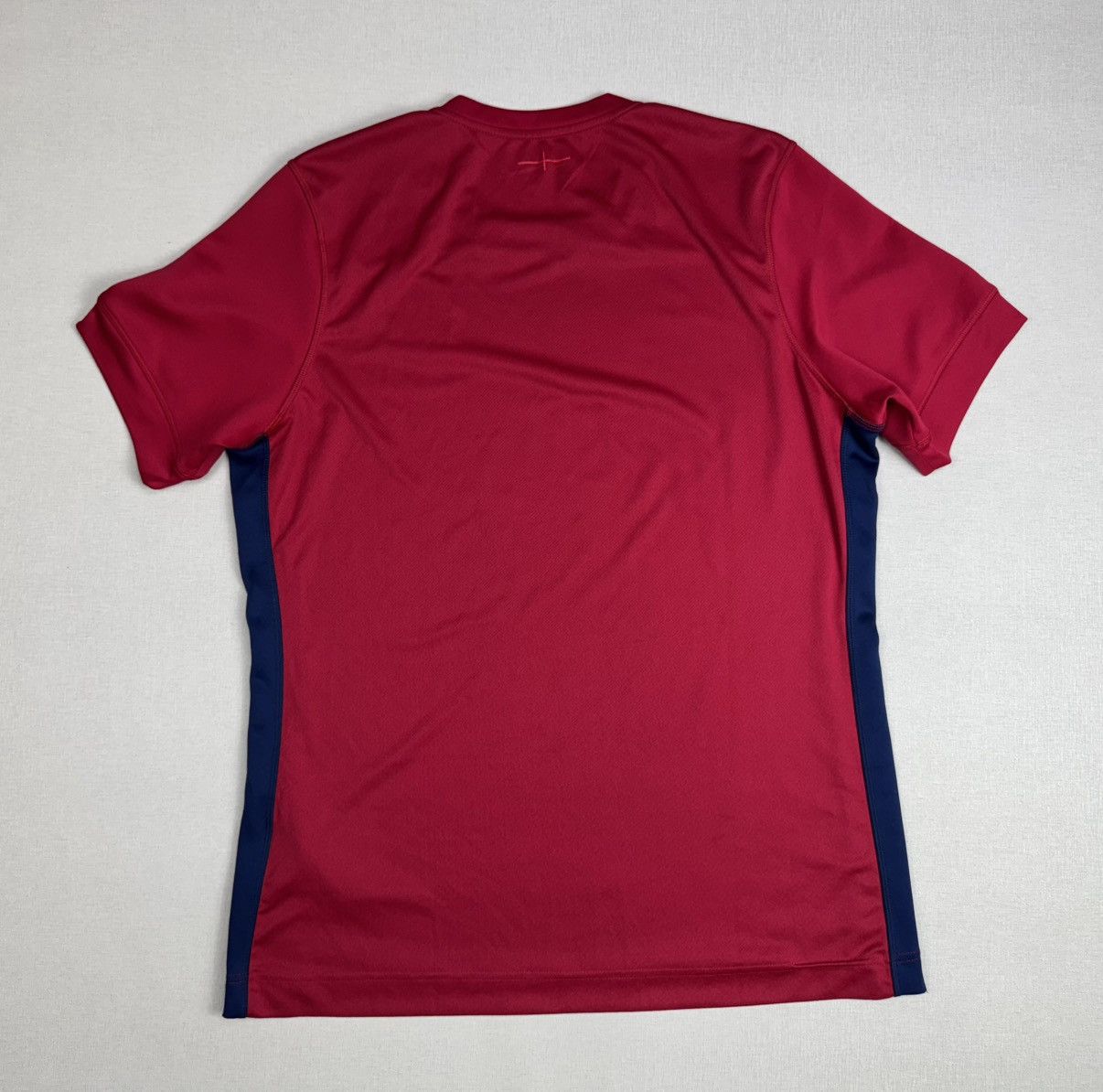 Umbro Men’s Umbro England O2 Rugby Jersey Shirt size XL Size US XL / EU 56 / 4 - 5 Thumbnail