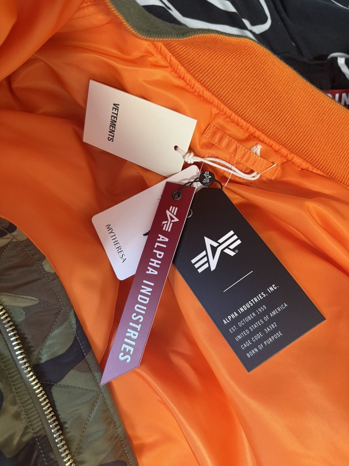 Alpha Industries × Vetements CAMOUFLAGE BOMBER JACKET Size US S / EU 44-46 / 1 - 3 Thumbnail