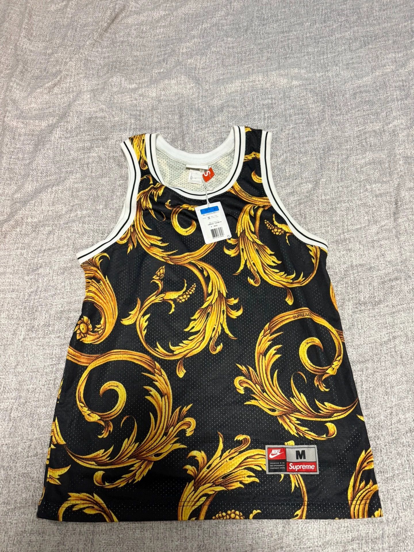 Supreme Supreme x Nike Straw Phoenix Jersey M New Tags Size US M / EU 48-50 / 2 - 1 Thumbnail