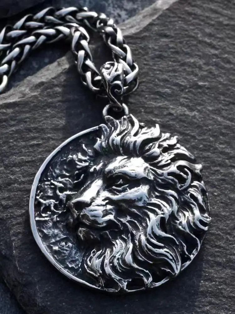 Designer × Japanese Brand × Vintage Hip Hop Vintage Embossed Lion Head Necklace Size ONE SIZE - 2 Thumbnail