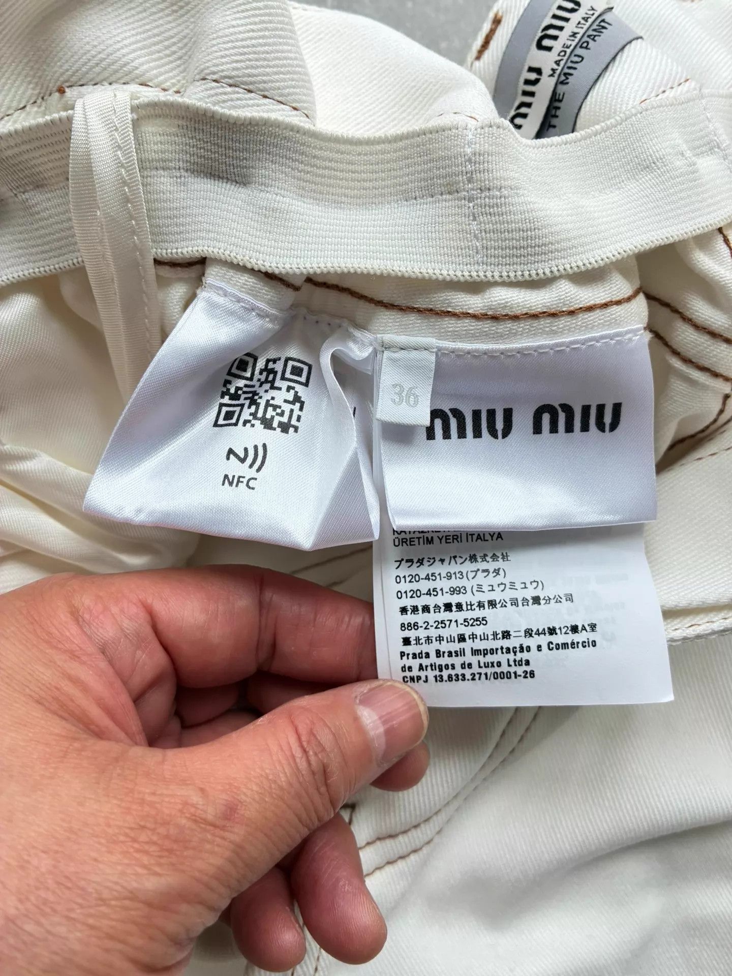 Miu Miu Miu Miu White Bubble Hem Denim Short Size 25" / US 0 / IT 36 - 4 Thumbnail