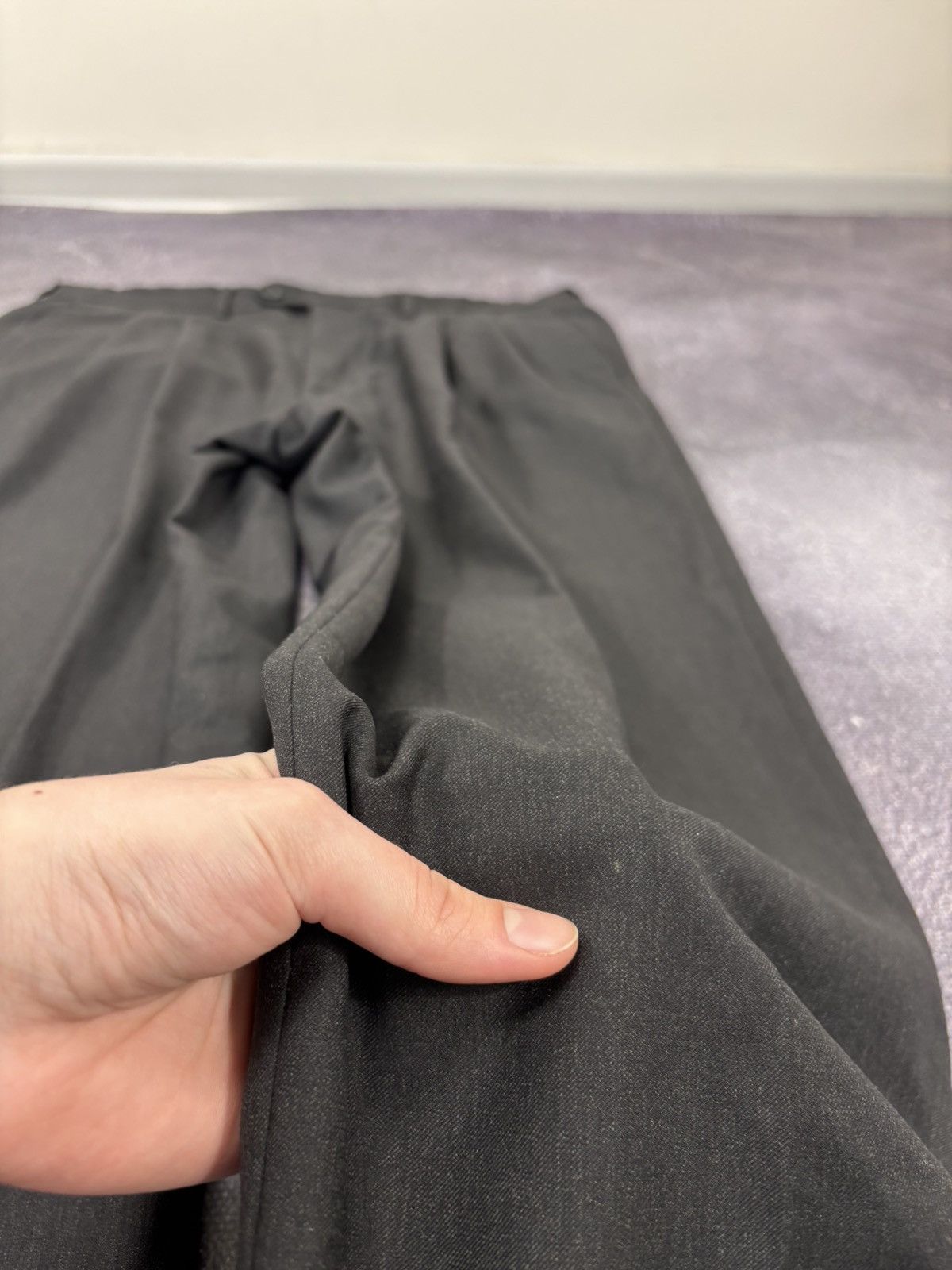 Corneliani Corneliani Men’s Charcoal Black Pleated Wool Dress Pants Size US 36 / EU 52 - 4 Thumbnail
