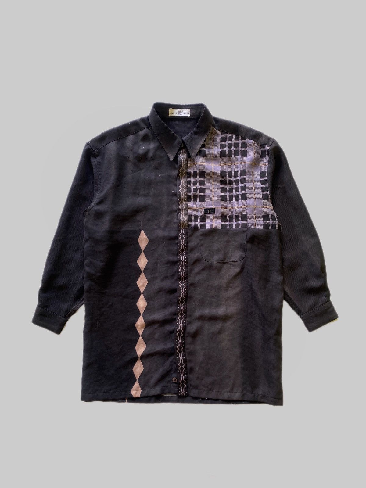 Balenciaga 1990s Balenciaga Sports Sunfades Oversized Shirt Size US L / EU 52-54 / 3 - 1 Thumbnail