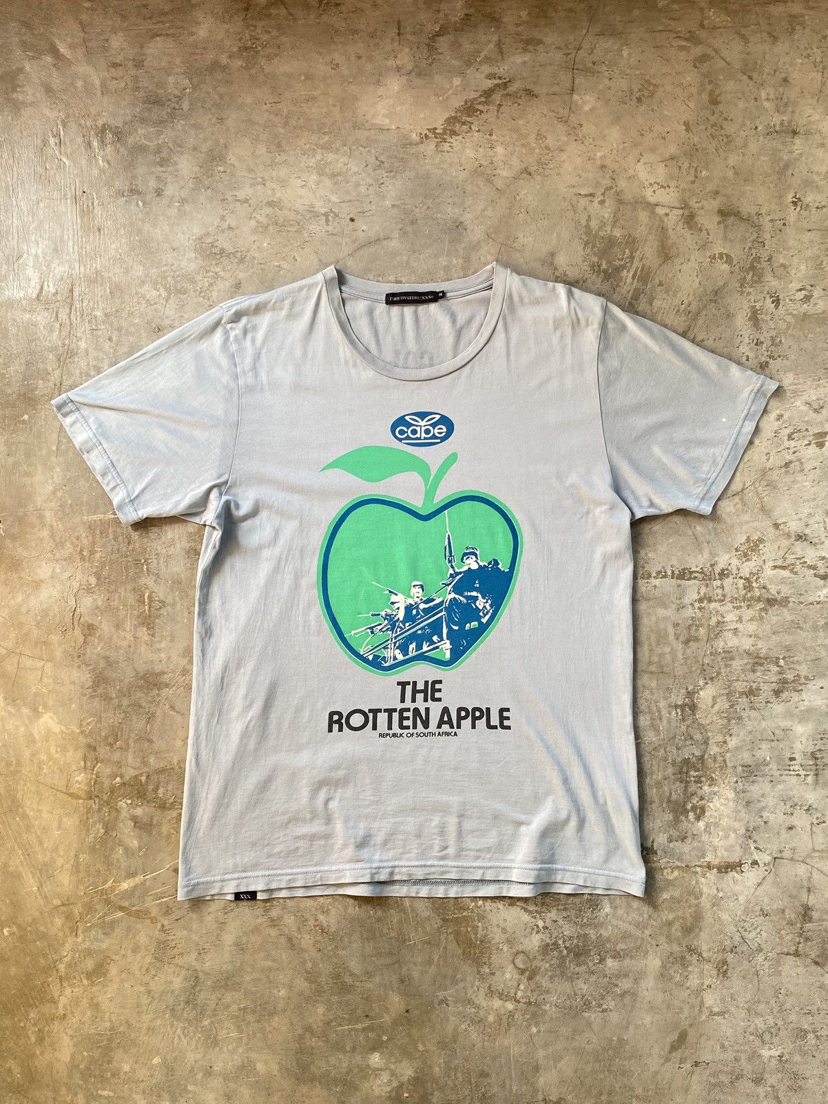 Hysteric Glamour 60’s Vintage Hysteric Glamour The Rotten Apple Cape Size US M / EU 48-50 / 2 - 1 Thumbnail