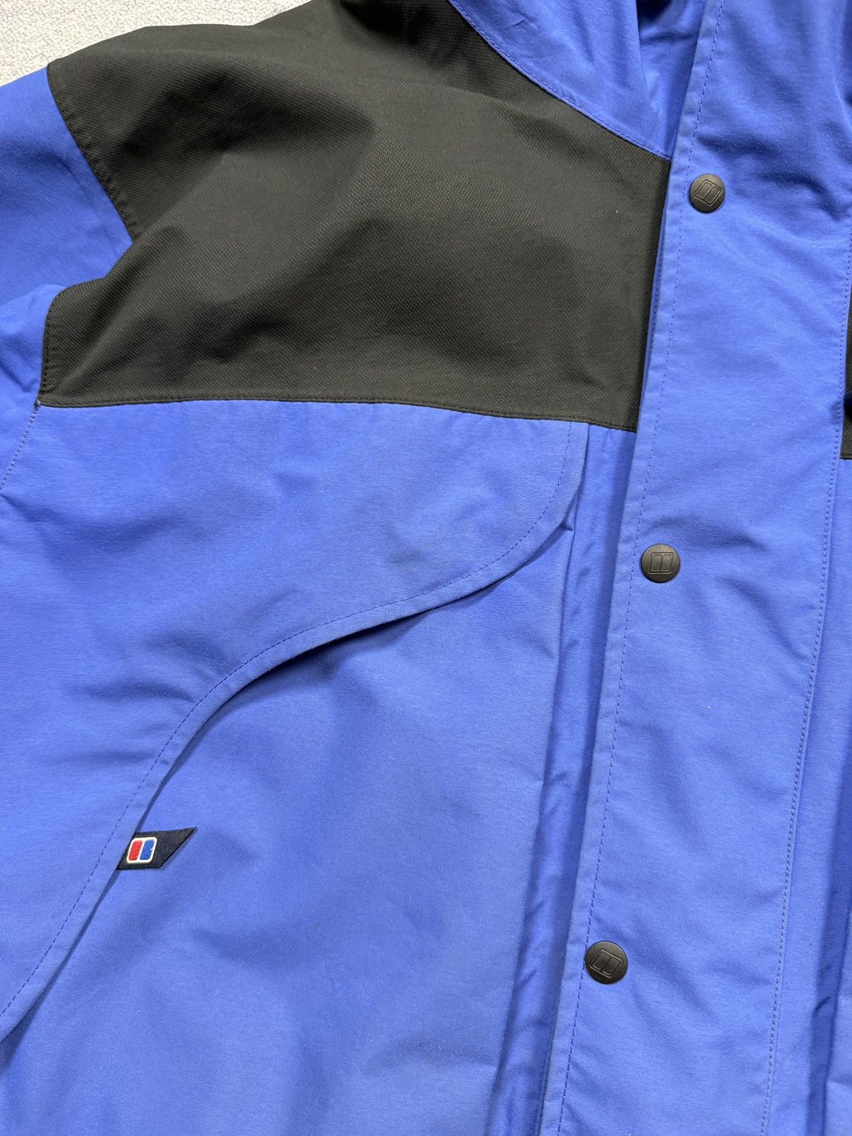 Berghaus Berghaus Mega Peak Windbreaker Vintage Size US M / EU 48-50 / 2 - 12 Thumbnail