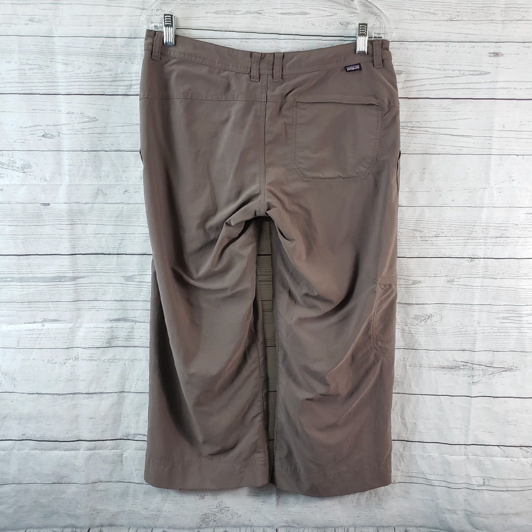 Patagonia Patagonia Womens Cropped Pants Sz 8 Taupe Mid Rise Cargo Pocket Pants Women's 8 Brown Cropped Pockets Patagonia Size 30" / US 8 / IT 44 - 3 Thumbnail