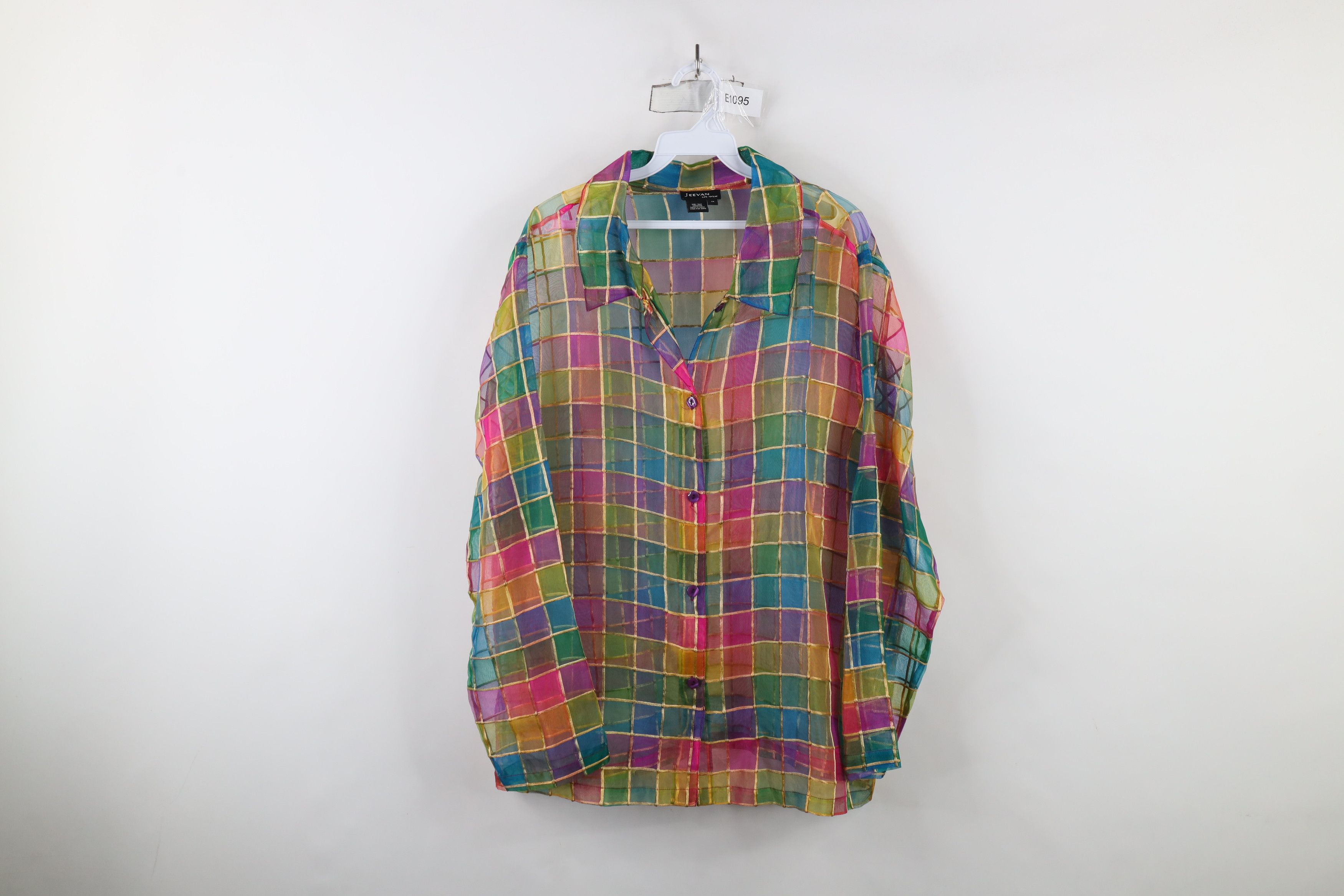 Vintage Vintage 90s Streetwear Checkered Silk Collared Button Shirt Size XL / US 12-14 / IT 48-50 - 1 Thumbnail