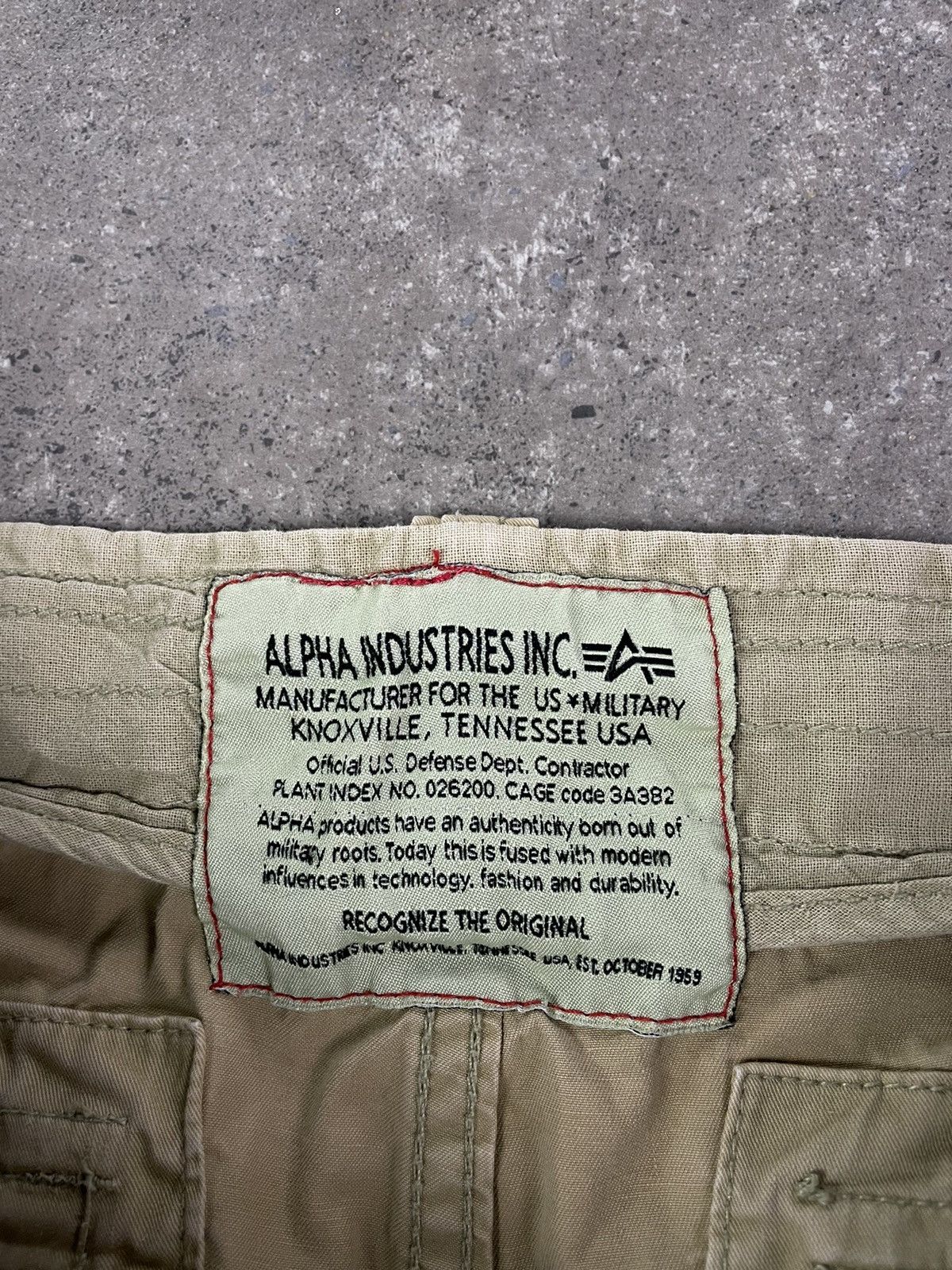 Alpha Industries × Vintage Vintage Alpha Industries Military Y2K Cargo Shorts Size US 36 / EU 52 - 4 Thumbnail