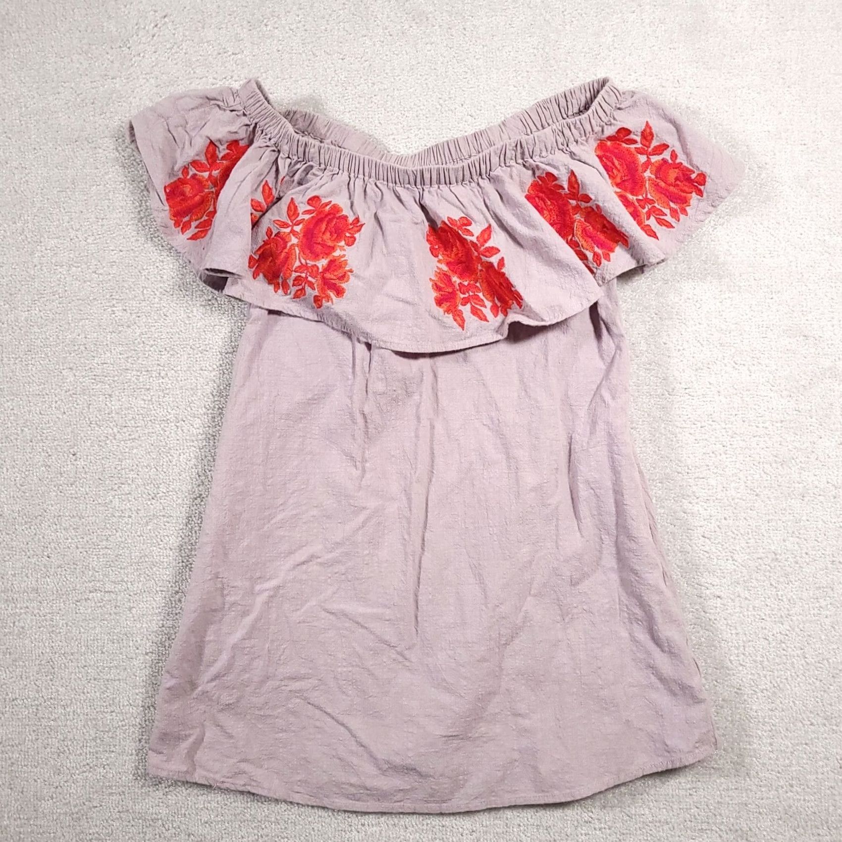 Vintage UMGEE Shirt Dress Women's Small Gray Embroidered Flowers Pockets Off Shoulder Flutter Sleeve Short Ruffle Shift Dress Casual Size 28" / US 6 / IT 42 - 2 Thumbnail