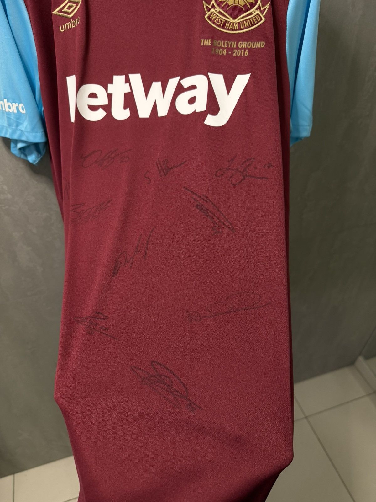 Umbro WEST HAM UNITED 2015 2016 HOME SHIRT SOCCER JERSEY UMBRO Size US XL / EU 56 / 4 - 9 Thumbnail