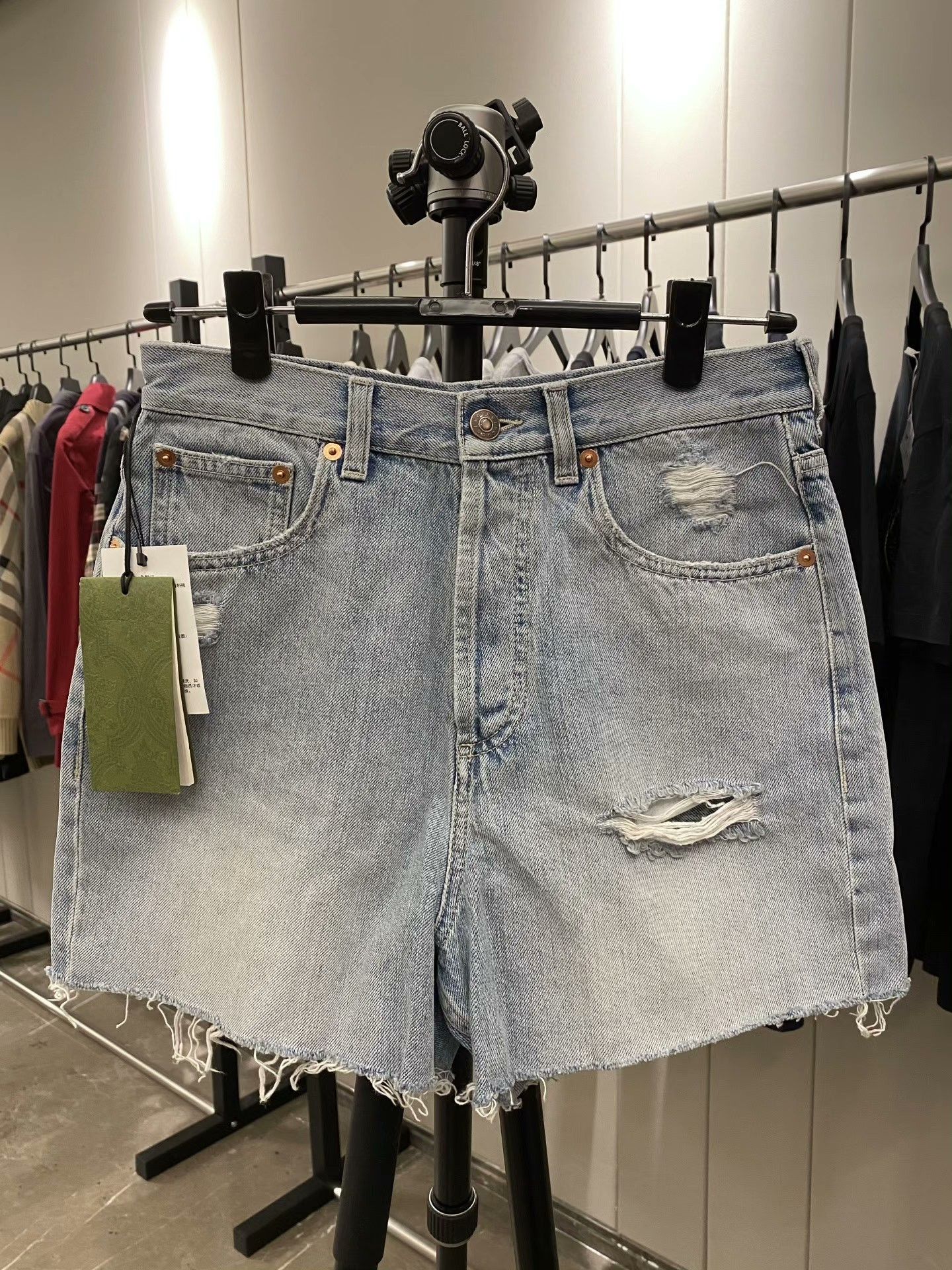Gucci Gucci Denim Embroidered Yellow Jeans 24 Women Size 24" / US 00 / IT 34 - 1 Thumbnail
