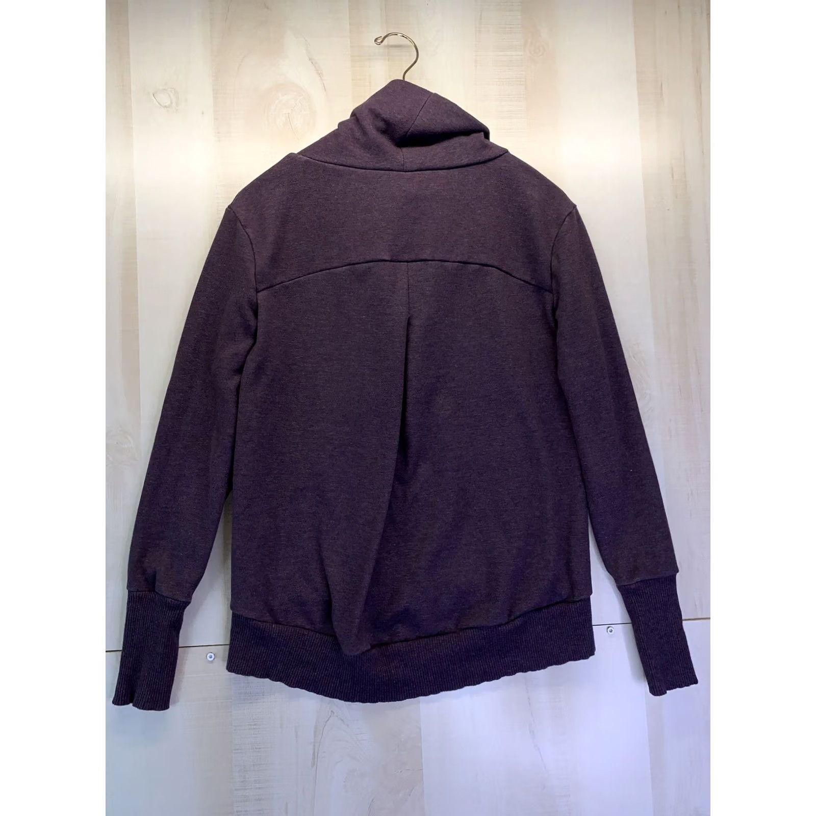 Vintage apana Purple Cowl Neck Sweatshirt Women’s SZ M Athletic Pullover -3698 Size M / US 6-8 / IT 42-44 - 4 Thumbnail