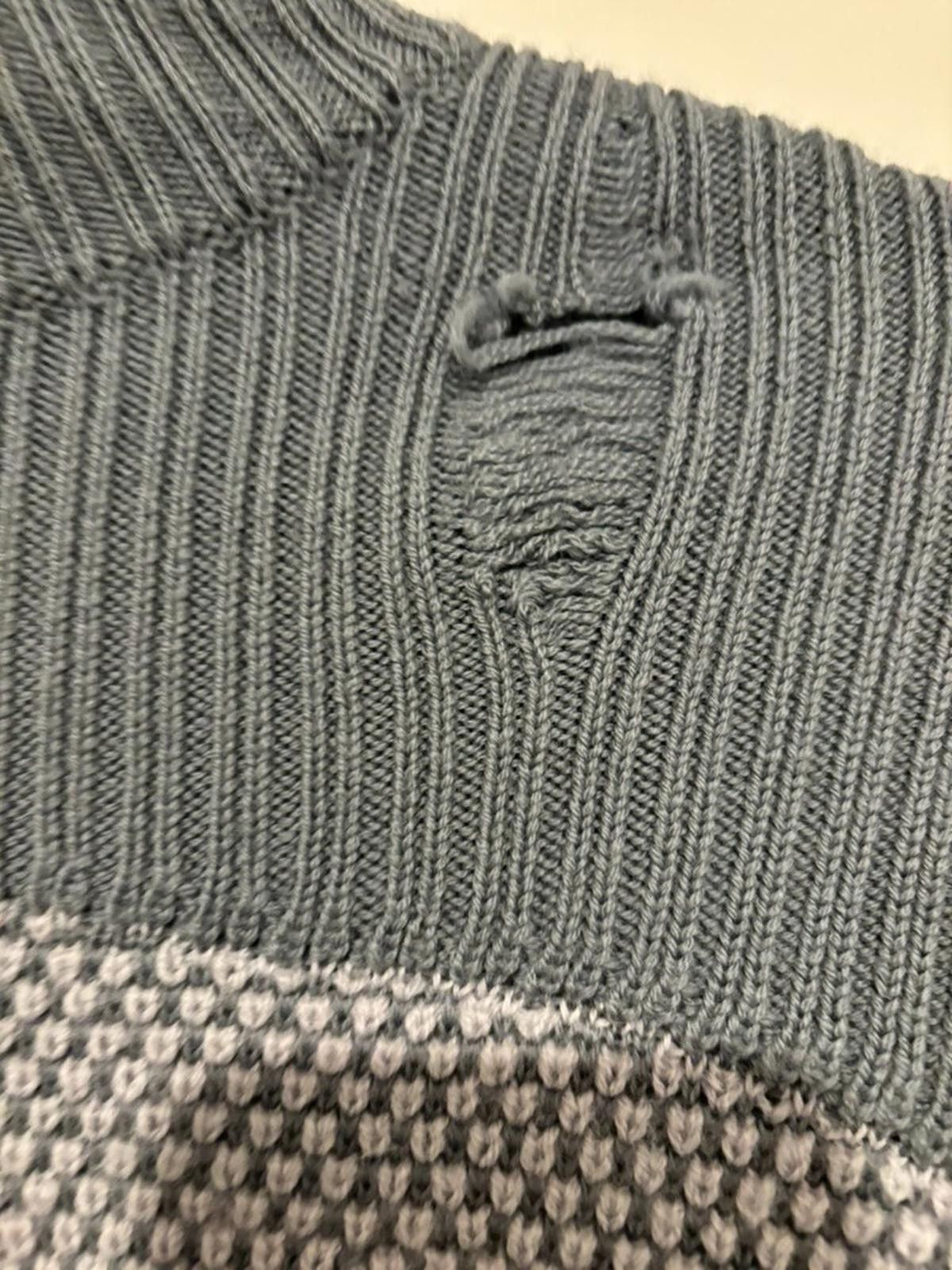Lululemon Womens Lululemon grey sweater sz 6 TEAR #418 Size M / US 6-8 / IT 42-44 - 3 Thumbnail