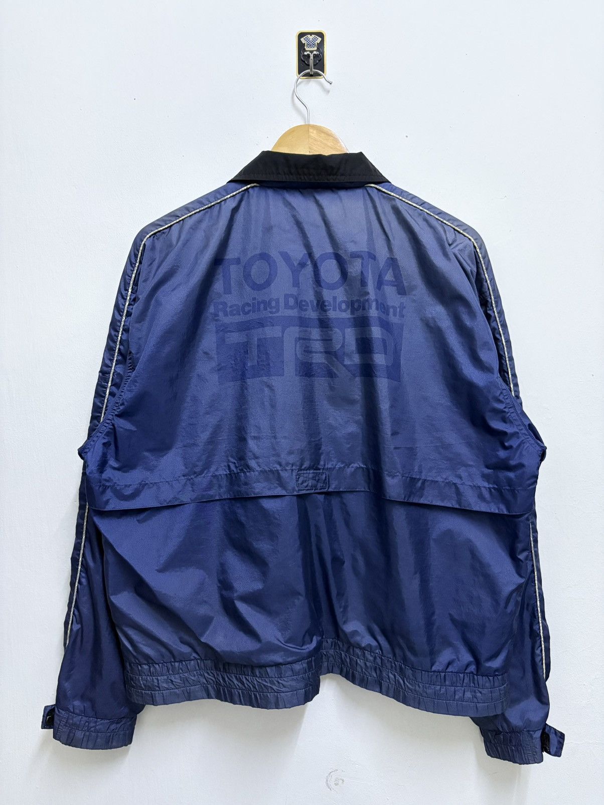 Japanese Brand Vintage 90's TRD Toyota Utility Garment Racing Light Jacket Size US L / EU 52-54 / 3 - 2 Thumbnail