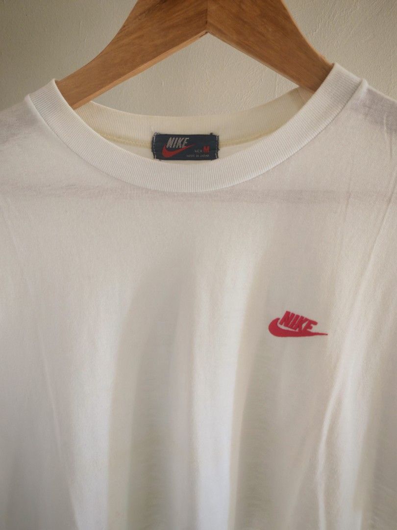 Nike Vintage 80s Nike Blue Tag Small Logo Tee Made in Japan Size US S / EU 44-46 / 1 - 2 Thumbnail