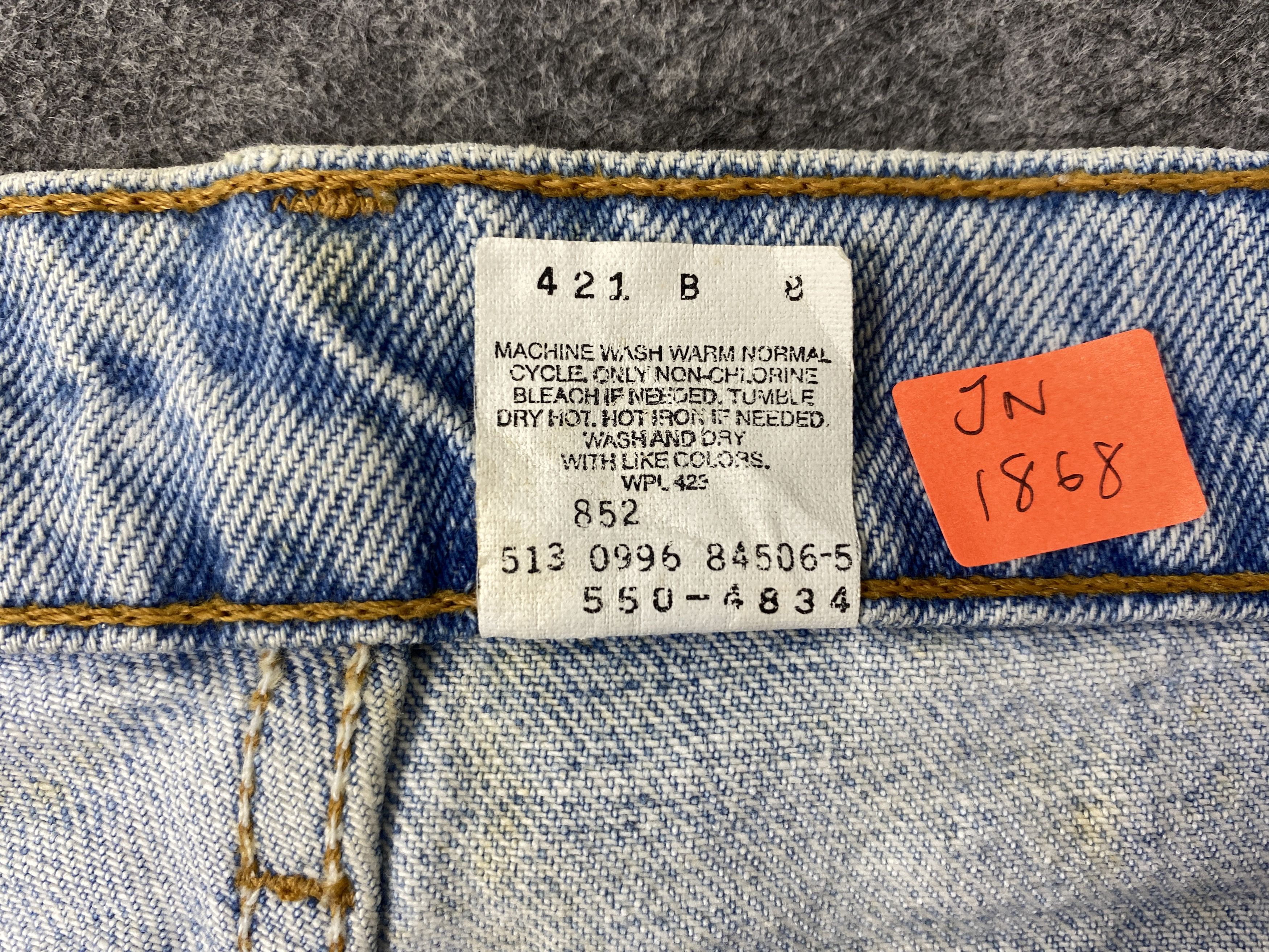 Levi's 90's Light Blue Wash Vintage Levi's 550 USA 34x35.5 -JN1868 Size US 34 / EU 50 - 9 Thumbnail
