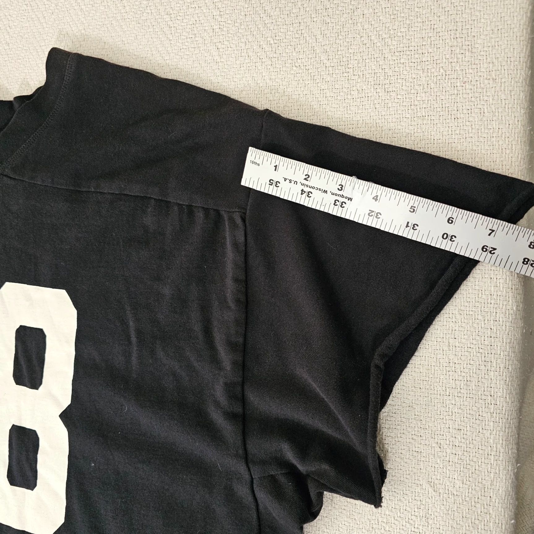 Vintage Kendall & Kylie Top Jersey #18 Graphic Black Short Sleeve Medium Size S / US 4 / IT 40 - 6 Thumbnail