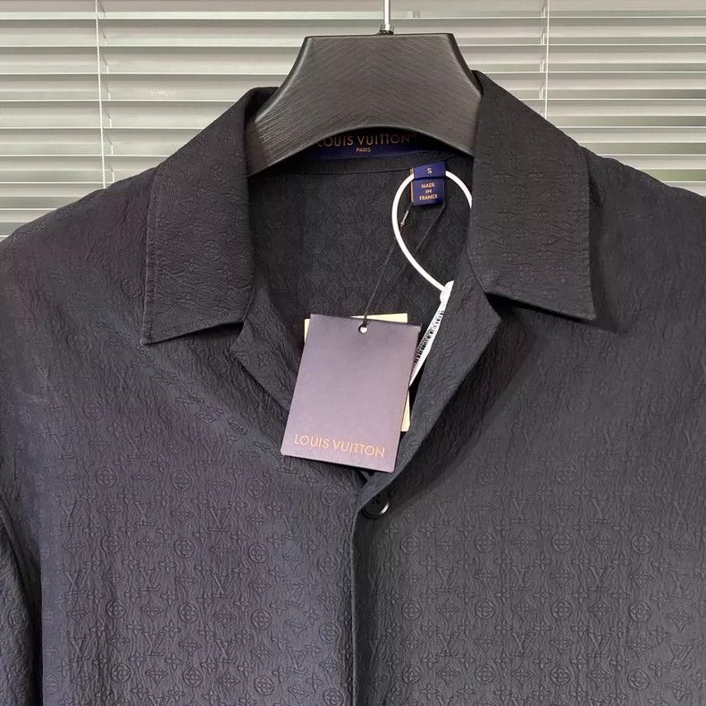 Louis Vuitton LOUIS VUITTON Mulberry silk full of dark lines shirt 2504-N Size US S / EU 44-46 / 1 - 5 Thumbnail