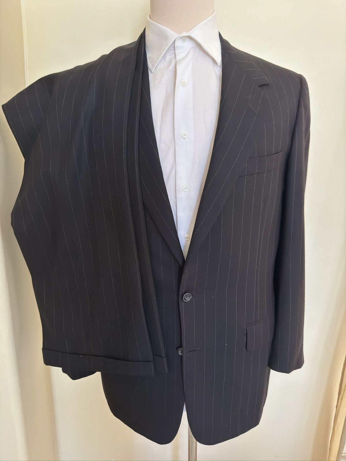 Oxxford Clothes OXXFORD CLOTHES Black Pinstripe Wool Suit Size 42T $4295 Size 42L - 1 Thumbnail