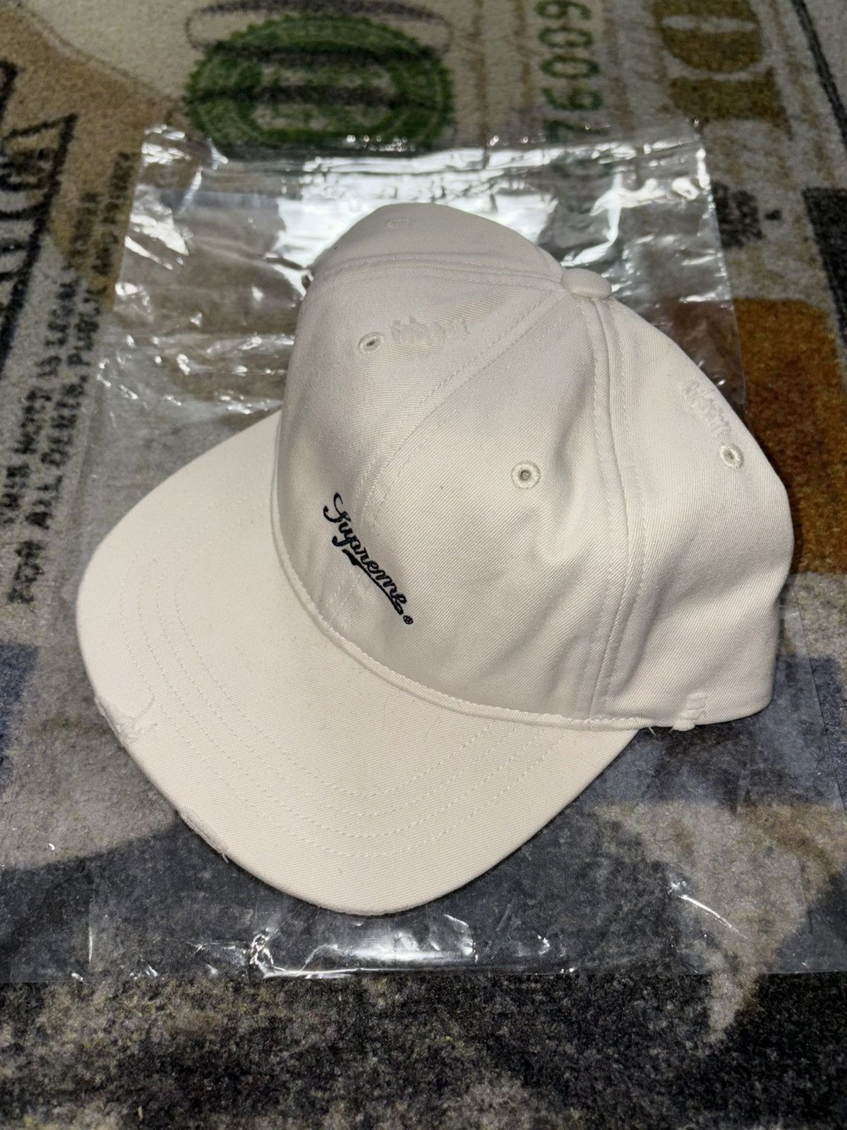 Supreme Supreme Distressed Script 6-Panel Hat Size ONE SIZE - 1 Thumbnail