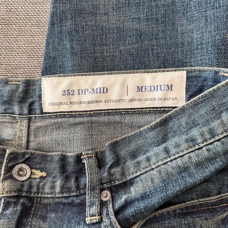 Neighborhood Neighborhood size M Basic Washed Denim Jeans Size US 27 - 7 Thumbnail