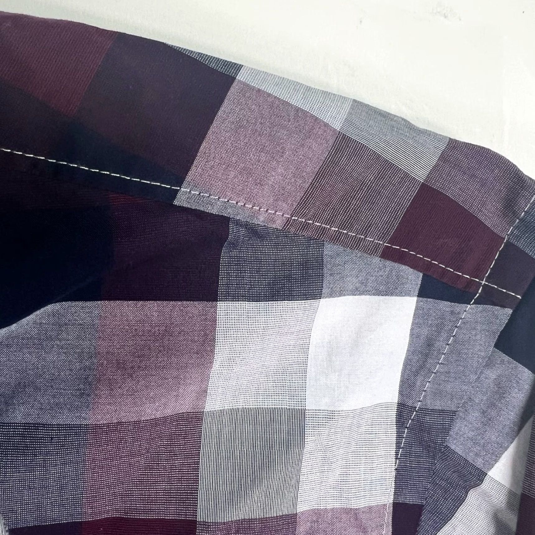 Hart Schaffner Marx Hart Schaffner Marx Shirt Plaid Button-Up Long Sleeve Mens L Purple Size US L / EU 52-54 / 3 - 2 Thumbnail