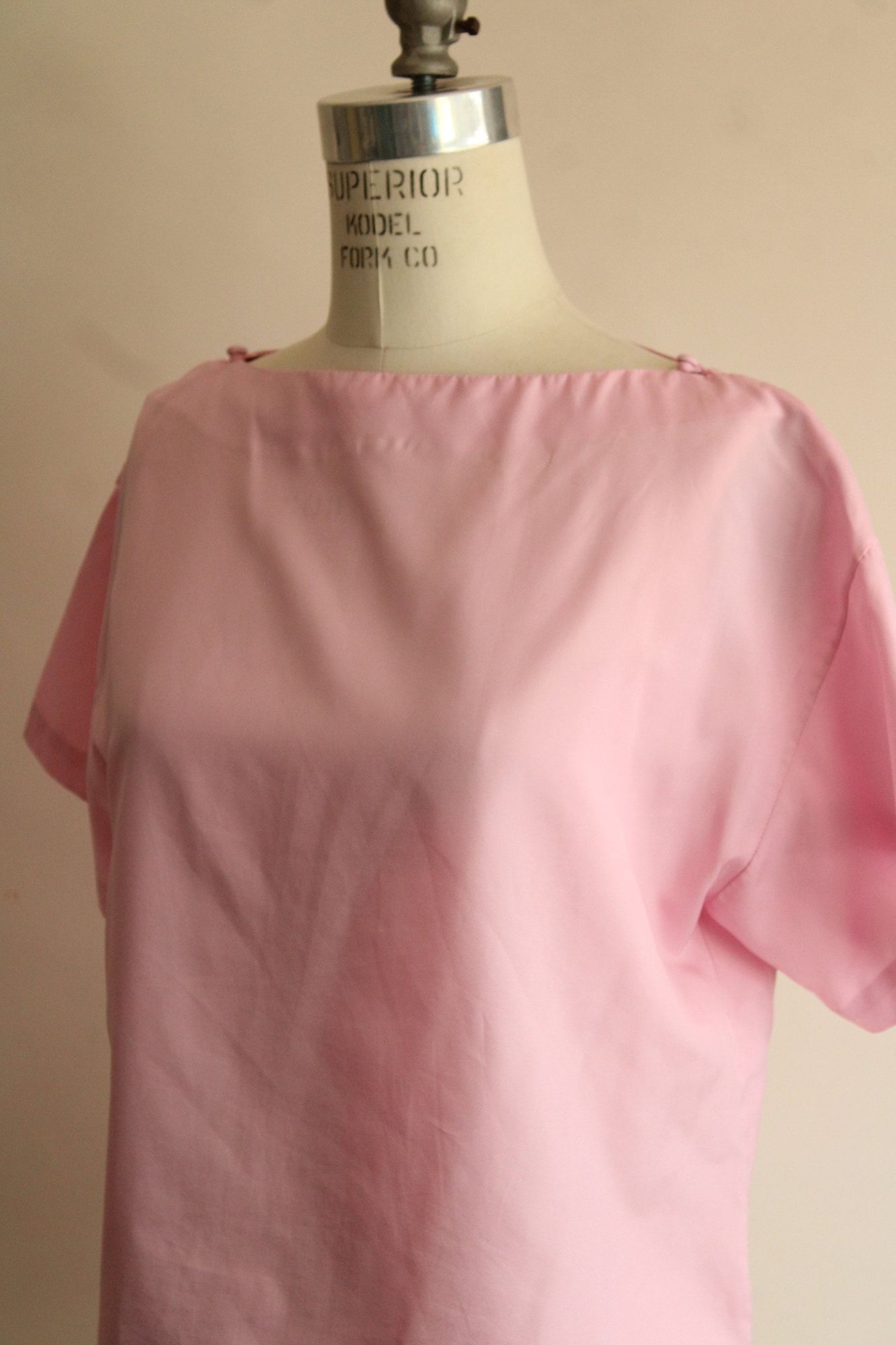 Vintage Vintage 1990s Blouse, Pink Shirt with Buttons at Shoulder, G Size M / US 6-8 / IT 42-44 - 7 Thumbnail