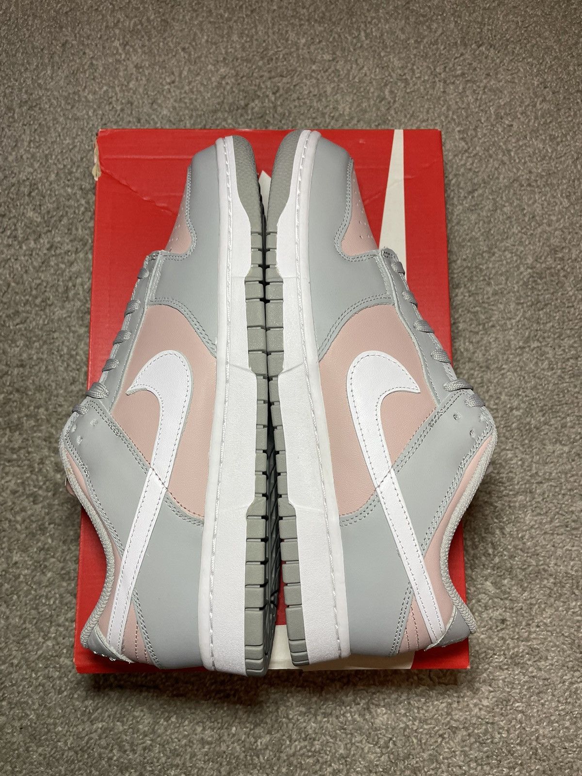 Nike New Nike Dunk Low Pink Oxford White Size 11W / 9.5M Size US 11 / IT 41 - 5 Thumbnail